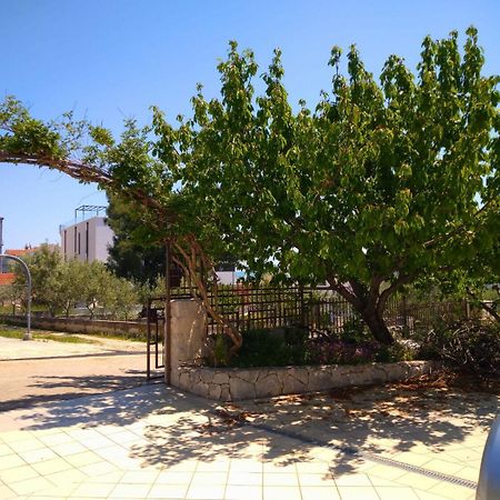 Apartments Filip Trogir Exterior foto